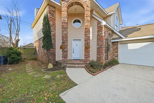 8852 Tyne Trail, Fort Worth, TX 76118