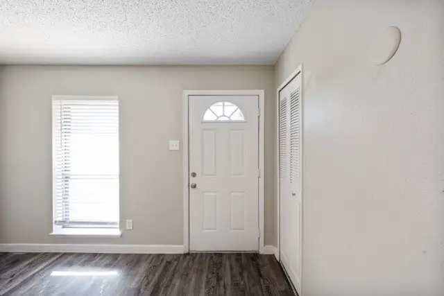 802 Las Palmas Drive, Grand Prairie, TX 75052 - #3