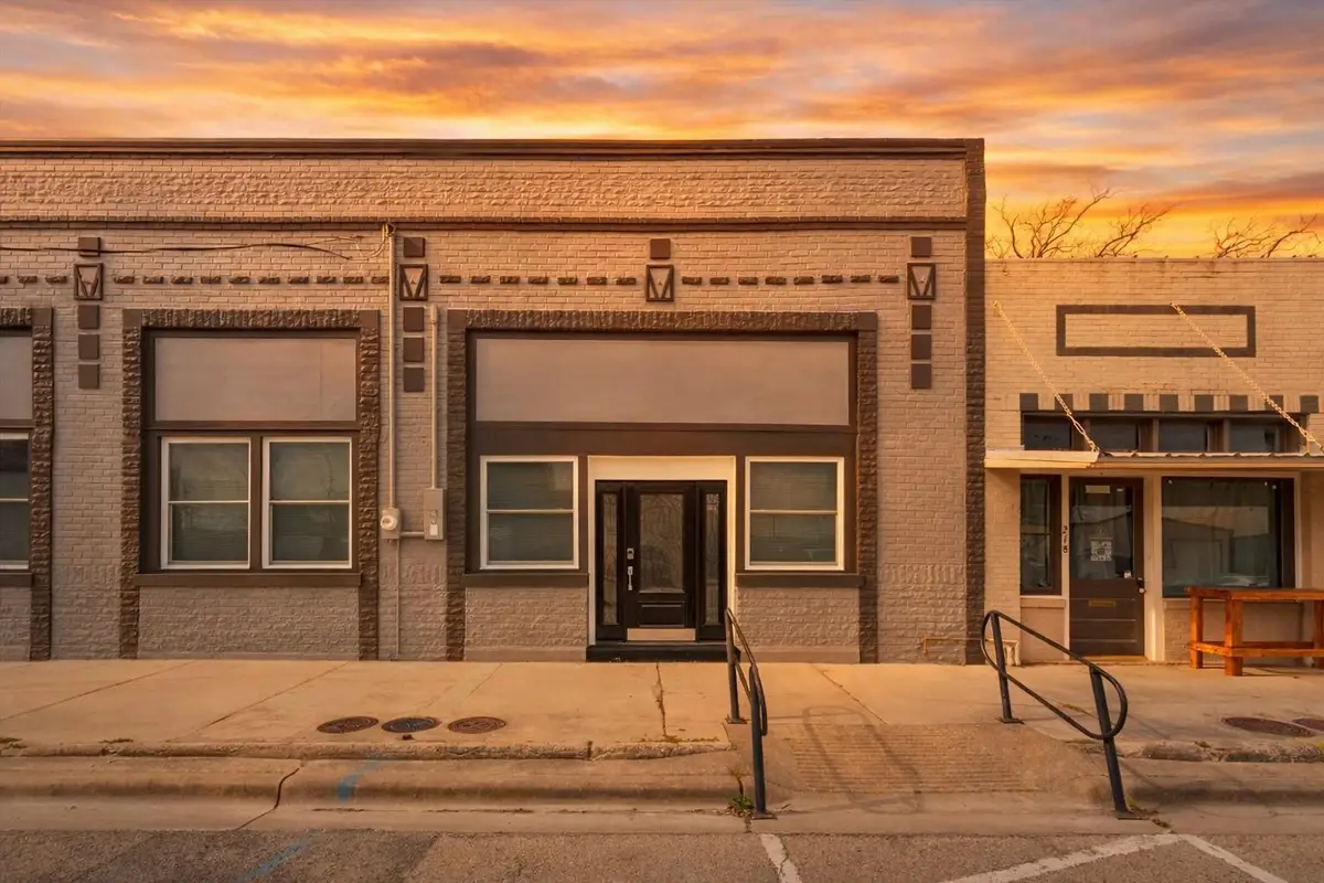 202 N Avenue D, Clifton, TX 76634 - #1