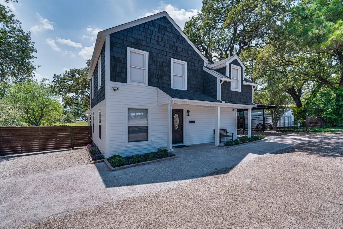 1924 E Shady Grove Road, Irving, TX 75060 - Image #1