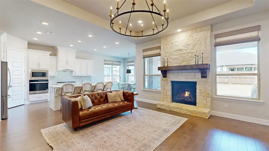 817 Fallbrook Avenue, Denton, TX 76210 - Image #3