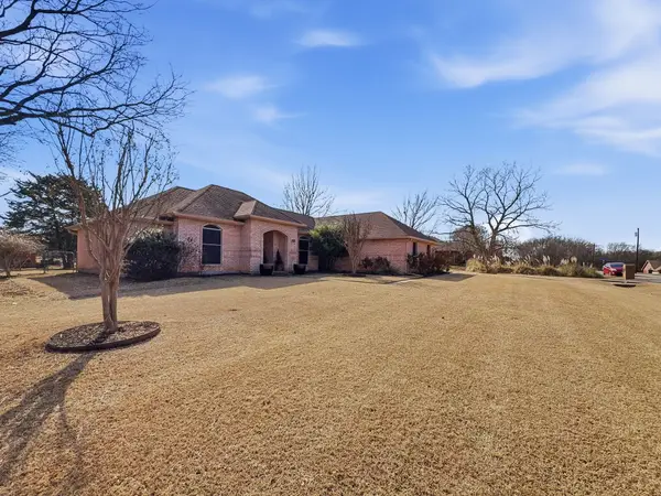 3620 Willow Creek Drive, Midlothian, TX 76065