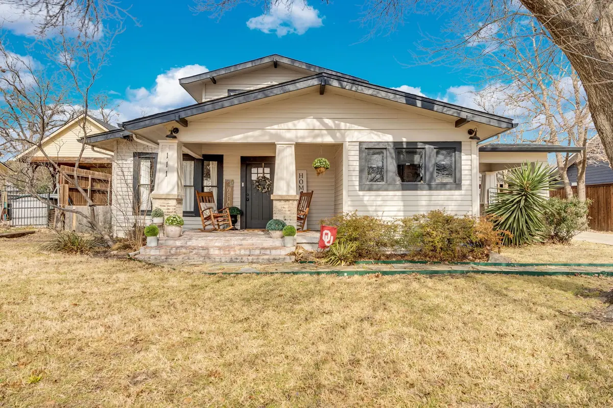 111 Mckenzie Street, Waxahachie, TX 75165 - #1
