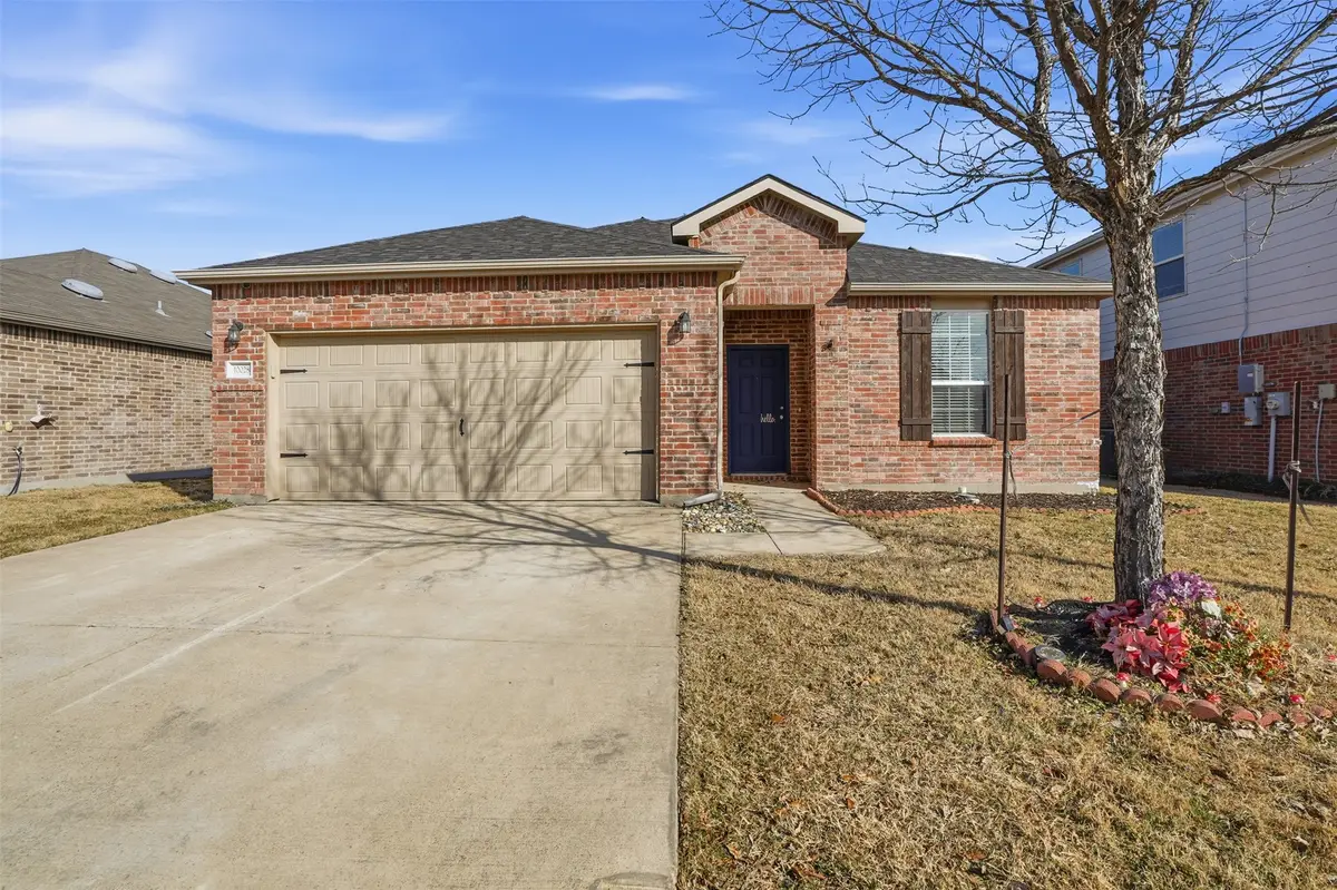 10028 Amosite Drive, Fort Worth, TX 76131 - Image #1