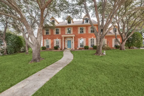 307 Chestnut Cove Circle, Southlake, TX 76092