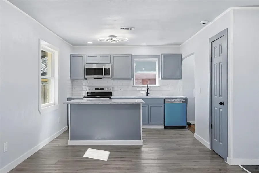 3922 Rainier Street, Irving, TX 75062 - #3