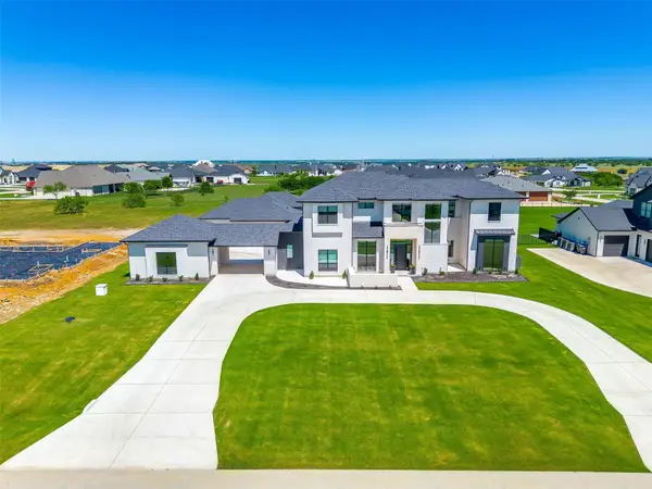 12404 Bella Italia Drive, Fort Worth, TX 76126