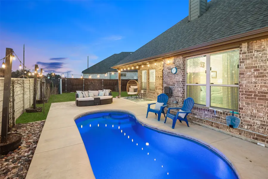 421 Monarch Way, Justin, TX 76247 - Image #2