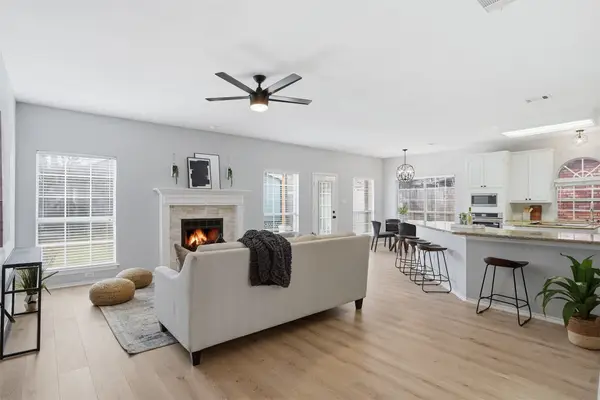 4304 Vine Ridge Court, Arlington, TX 76017