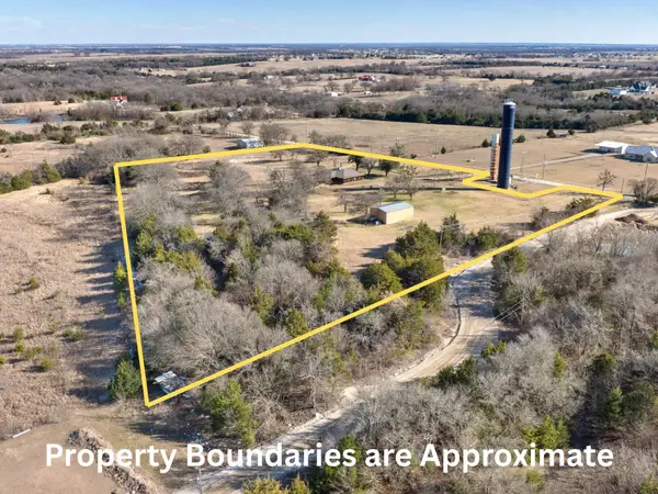 563 County Road 4730, Leonard, TX 75452