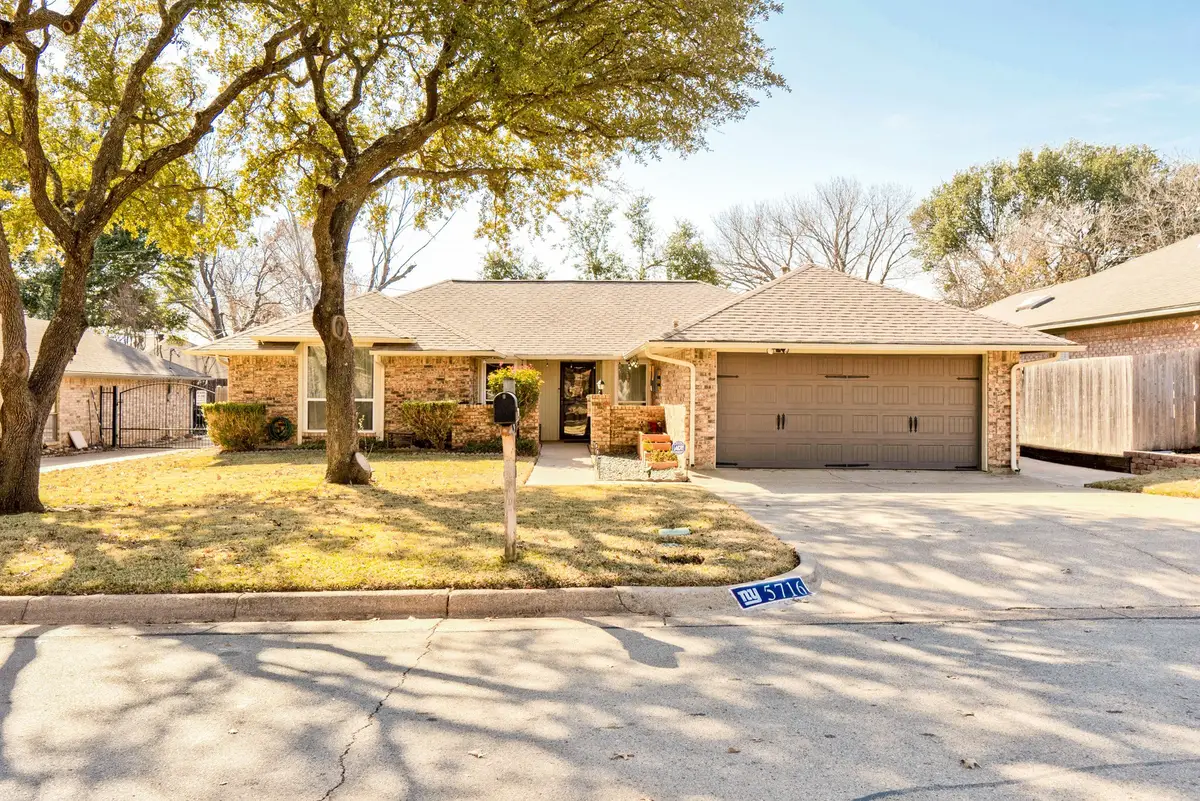 5716 Sage Bloom Drive, Arlington, TX 76017 - Image #1