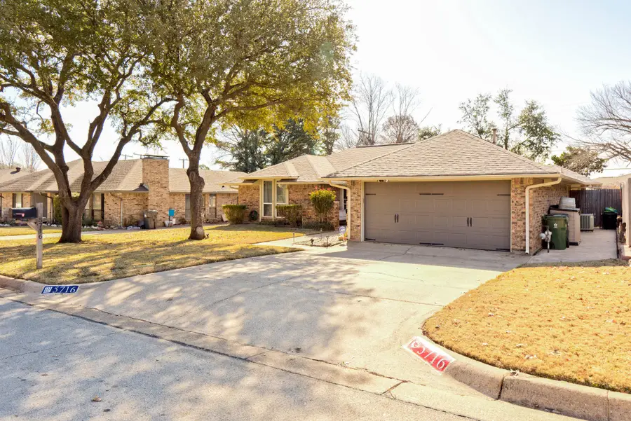 5716 Sage Bloom Drive, Arlington, TX 76017 - Image #2