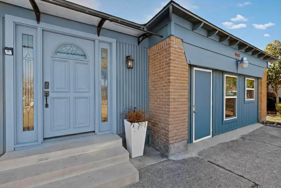 9526 Castlefield Drive, Dallas, TX 75227 - Image #2