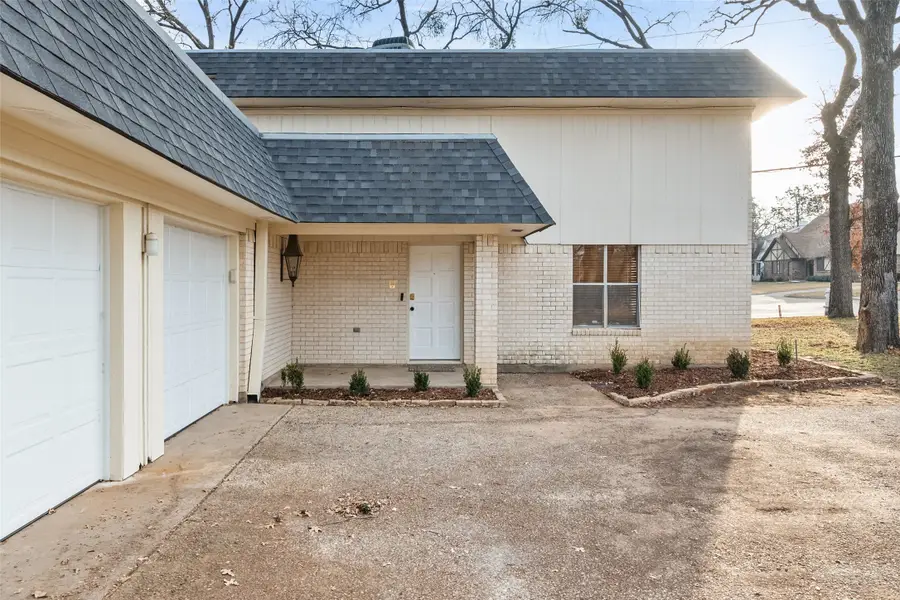 701 Rocky Canyon Road, Arlington, TX 76012 - Image #3