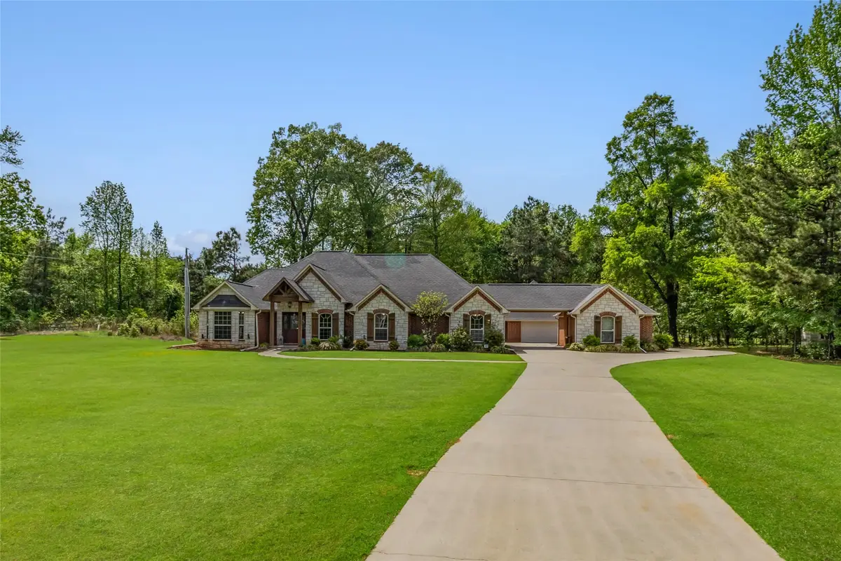 10 Weatherby Dr, Hooks, TX 75561 - #1