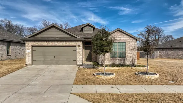 9224 Red Brush Trail, Fort Worth, TX 76131