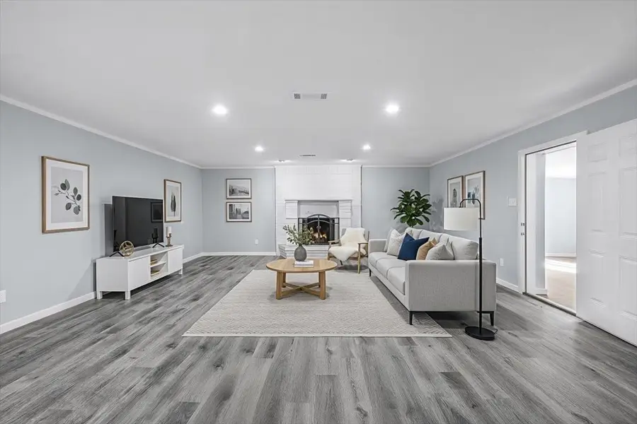 705 NW Hillery Street, Burleson, TX 76028 - Image #3