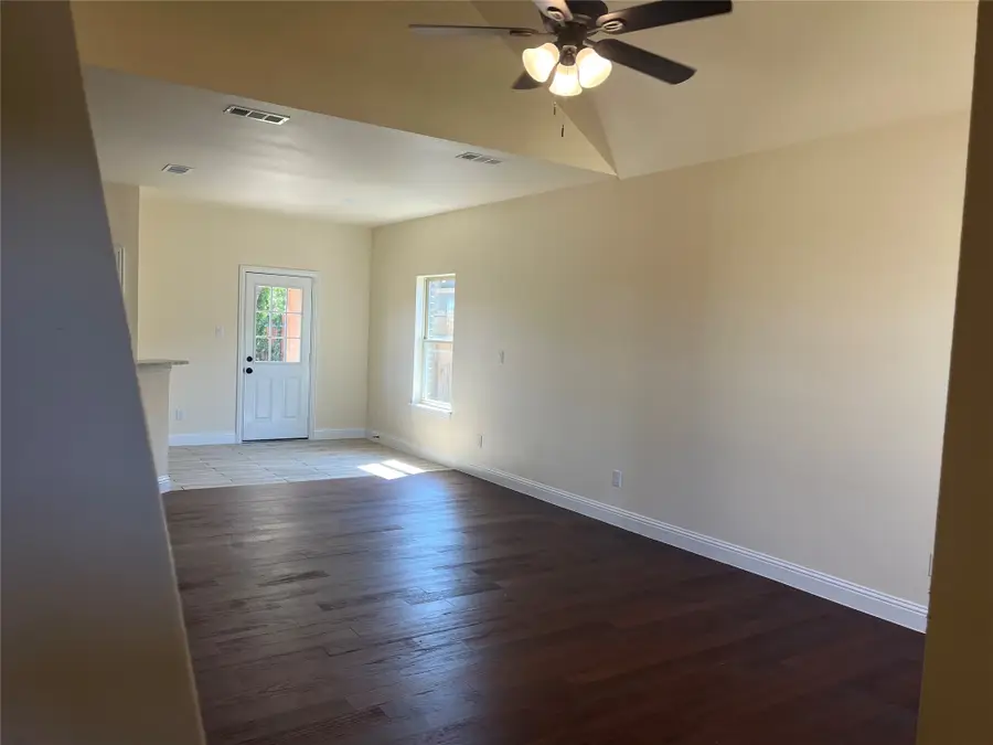 5332 Booker T Street, Fort Worth, TX 76105 - Image #2