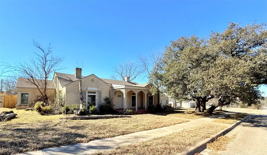 720 E Leslie Street, Hamilton, TX 76531 - #2