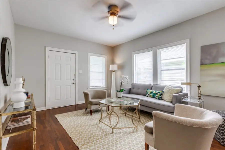 735 W Page Avenue, Dallas, TX 75208 - #2