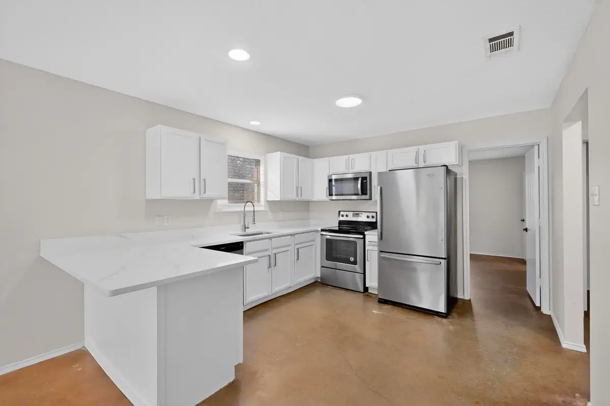 921 Cody Court, River Oaks, TX 76114 - #1