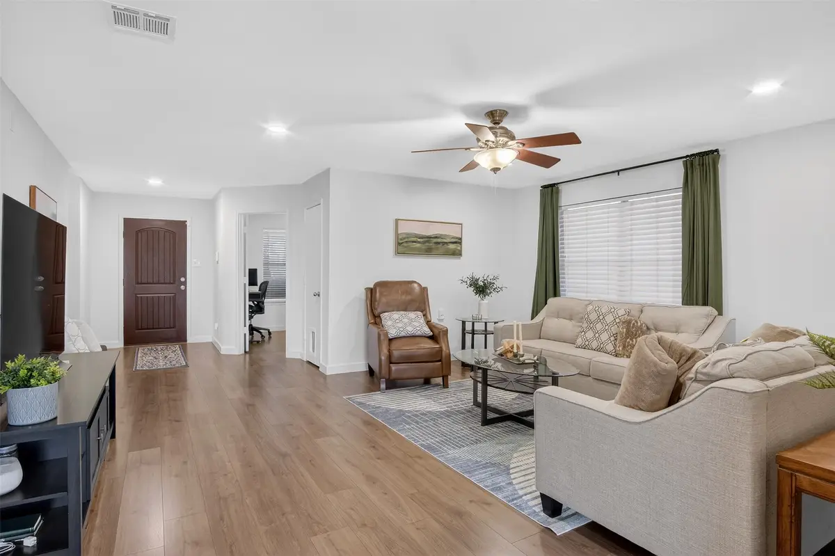 198 Brandie Mac Lane, Waxahachie, TX 75165 - Image #1