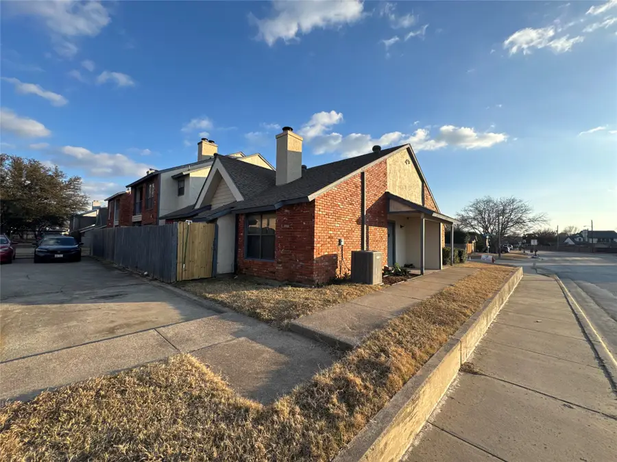 7401 Bogart Drive, North Richland Hills, TX 76180 - Image #3