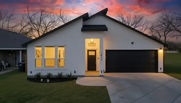 1812 Dillard Street, Fort Worth, TX 76105