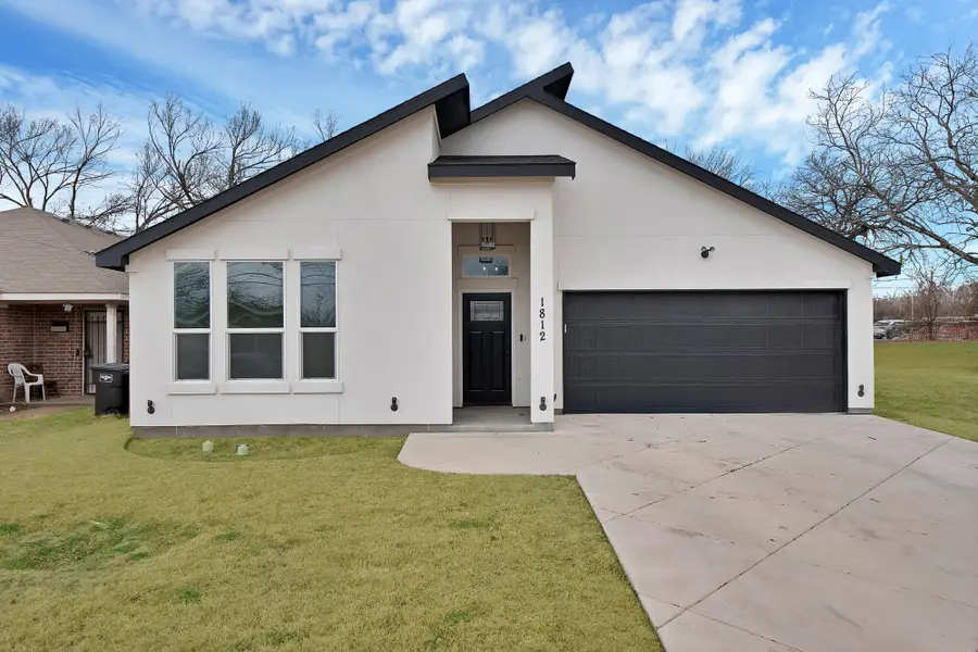 1812 Dillard Street, Fort Worth, TX 76105 - Image #3