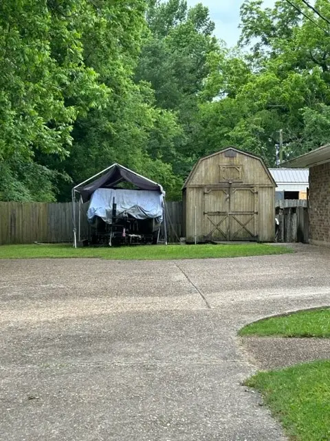 102 E Crockett Street, De Kalb, TX 75559 - #2