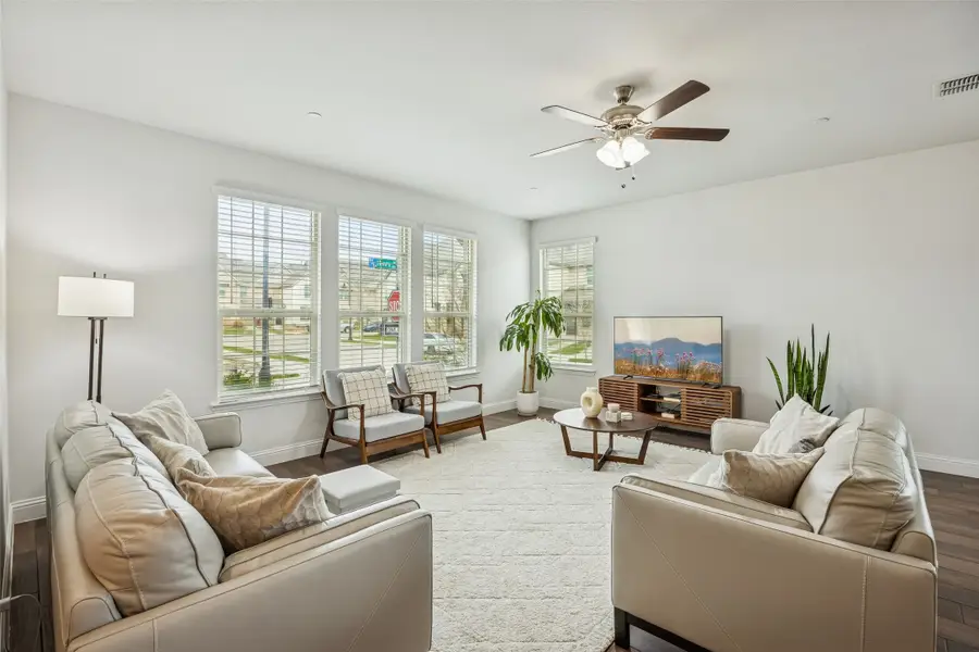 6832 Henry Drive, North Richland Hills, TX 76180 - Image #3