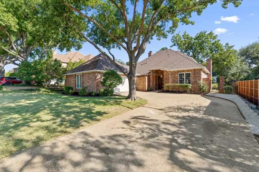 1211 Mackie Drive, Carrollton, TX 75007 - Image #2