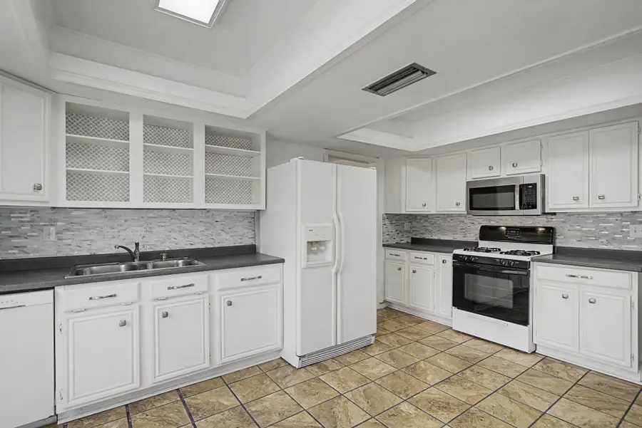 1405 Wind Cave Circle, Plano, TX 75023 - Image #3