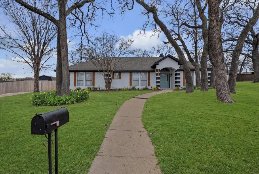 400 Baldwin Drive, Joshua, TX 76058 - #2