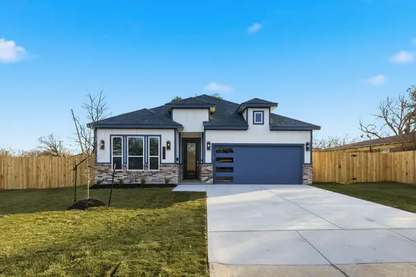 5428 Stephanie Drive, Haltom City, TX 76117