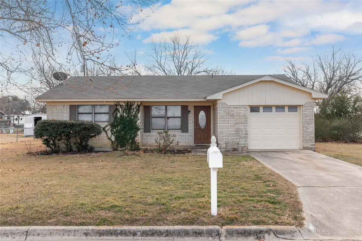 3901 Crestridge Drive, Brownwood, TX 76801 - #1