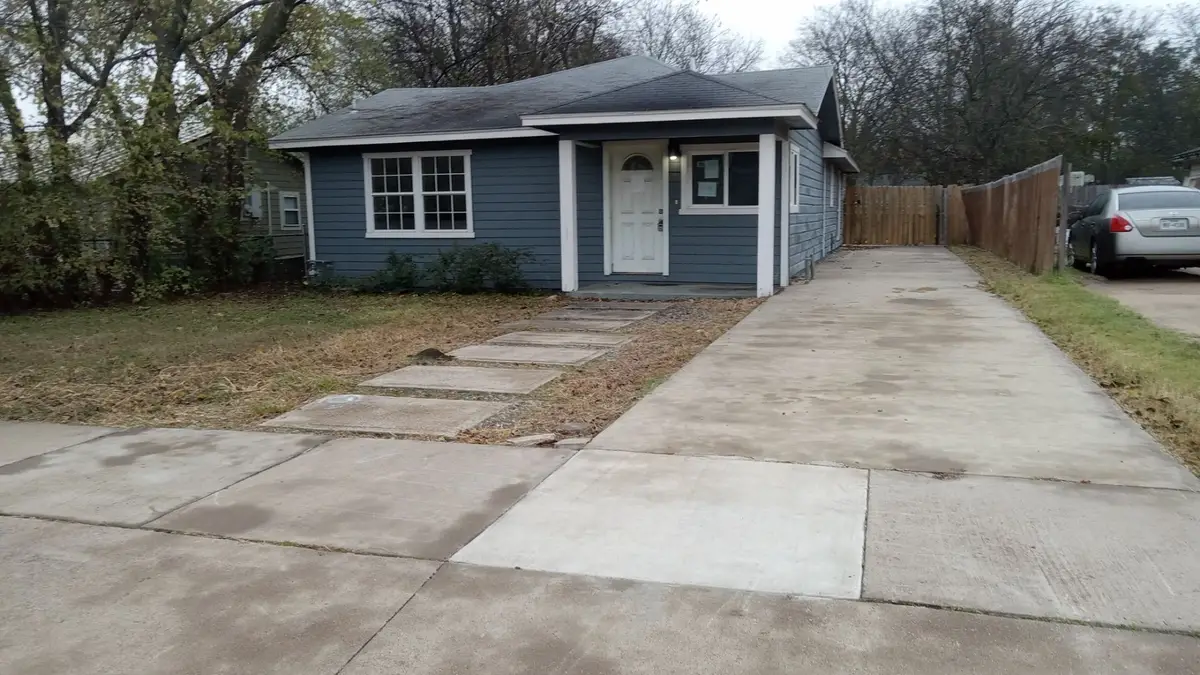 1105 Poindexter Avenue, Cleburne, TX 76033 - #1