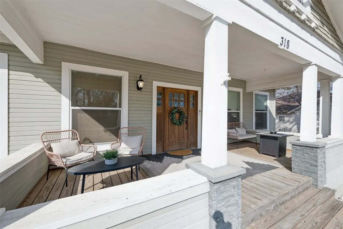 318 W Willingham Street, Cleburne, TX 76033 - #1