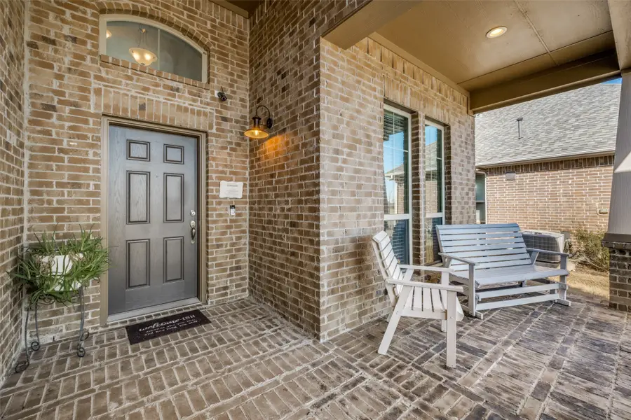 721 Meadows Drive, Argyle, TX 76226 - Image #3