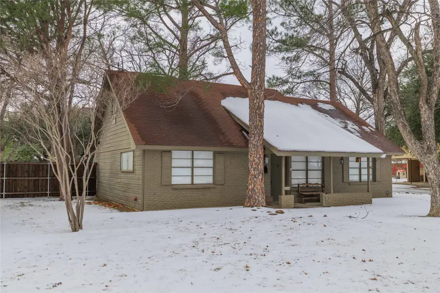 2501 Greenway Drive, Brownwood, TX 76801 - #2