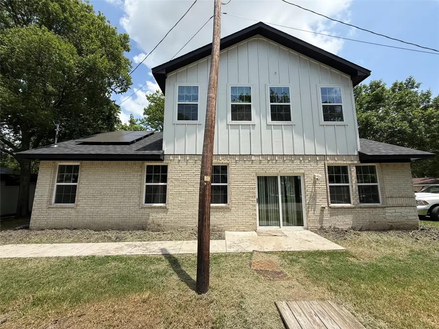 201 E 10th Street, Kaufman, TX 75142 - #2