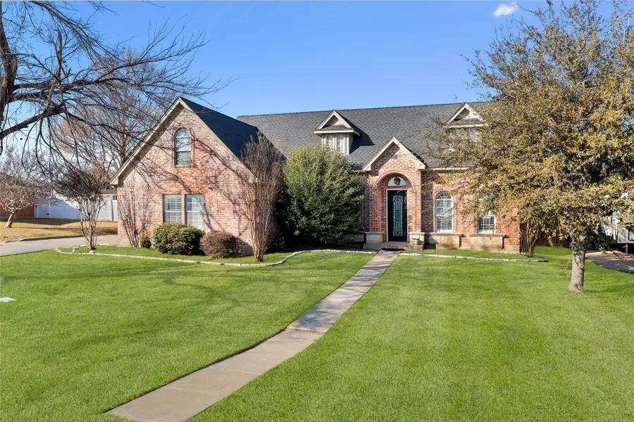 305 Parkwood Drive, Lakewood Village, TX 75068 - #2