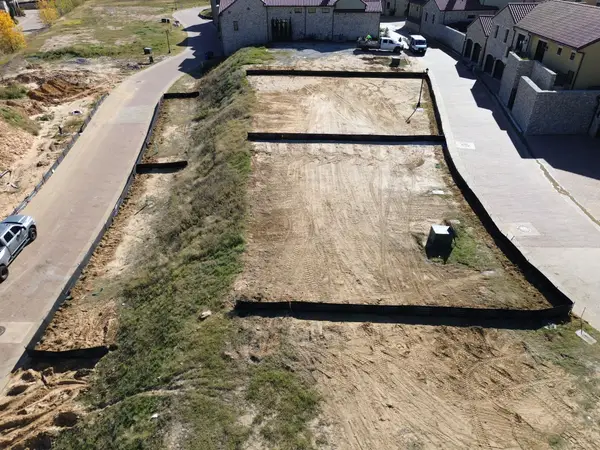 24 Cardona Drive, Westlake, TX 76262