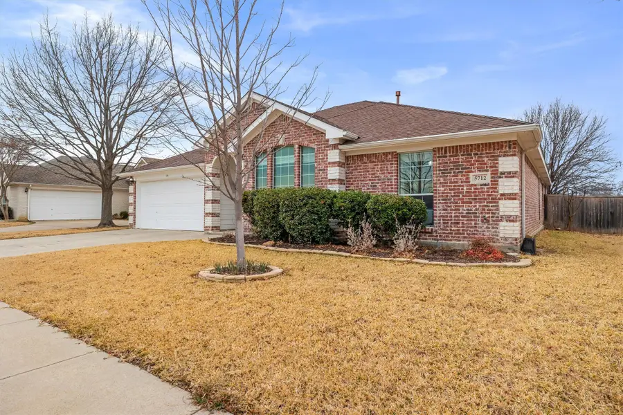 5712 Creekway Drive, Justin Roanoke, TX 76226 - #2