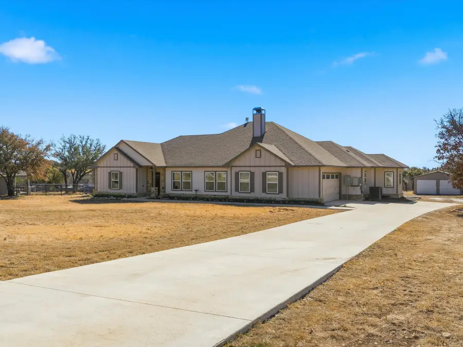 123 Kriston Lane, Springtown, TX 76082 - Image #3