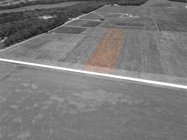 9109 County Road 101a, Grandview, TX 76050