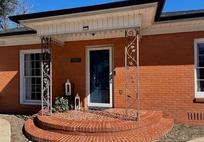 205 N Henry Street, Lindale, TX 75771 - #2