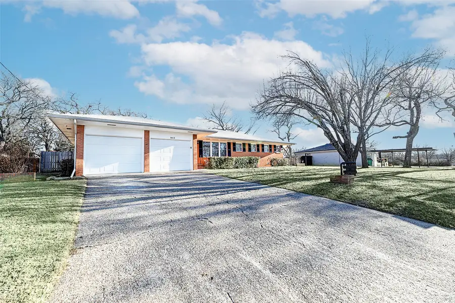 1403 Hulme Street, Bowie, TX 76230 - #3