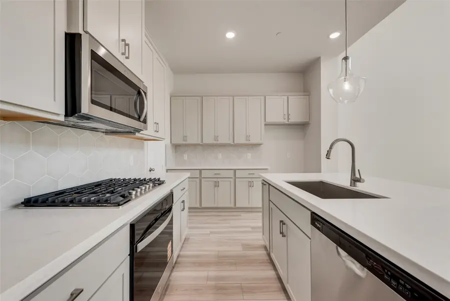 8127 Challenger Lane, Frisco, TX 75034 - Image #3