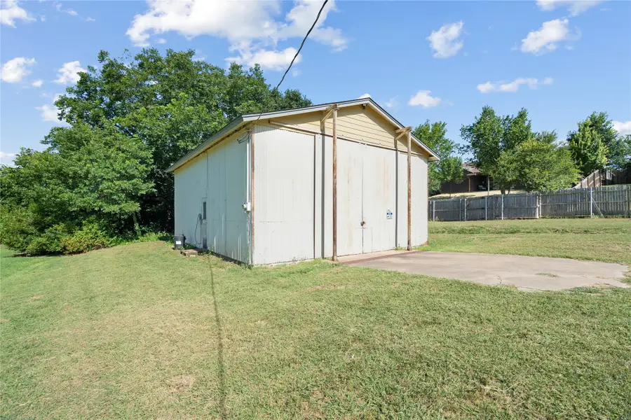 1712 Madison Street, Weatherford, TX 76086 - #3
